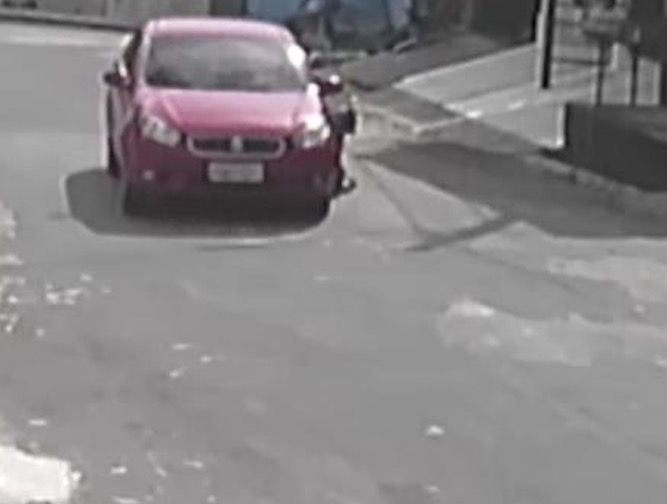 Suspeito de arrastar idosa com carro em assalto é preso em Manaus  