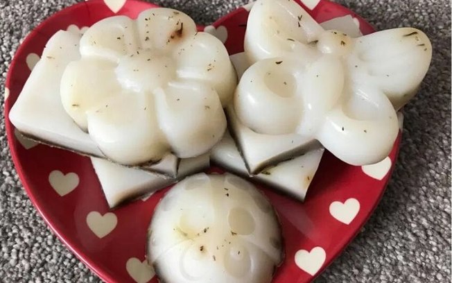 Mulher cria sabonete de leite materno e produto viraliza na web