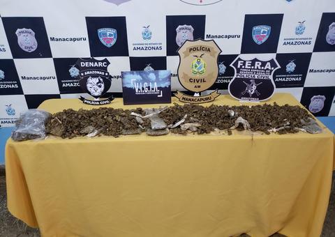 Polícia apreende 3,7 kg de drogas dentro de embarcação no Amazonas 