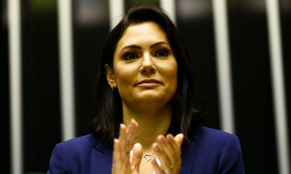 Michelle Bolsonaro diz que testou negativo para covid-19    