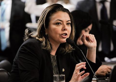 Senadora Leila do Vôlei é isolada após testar positivo para o coronavírus