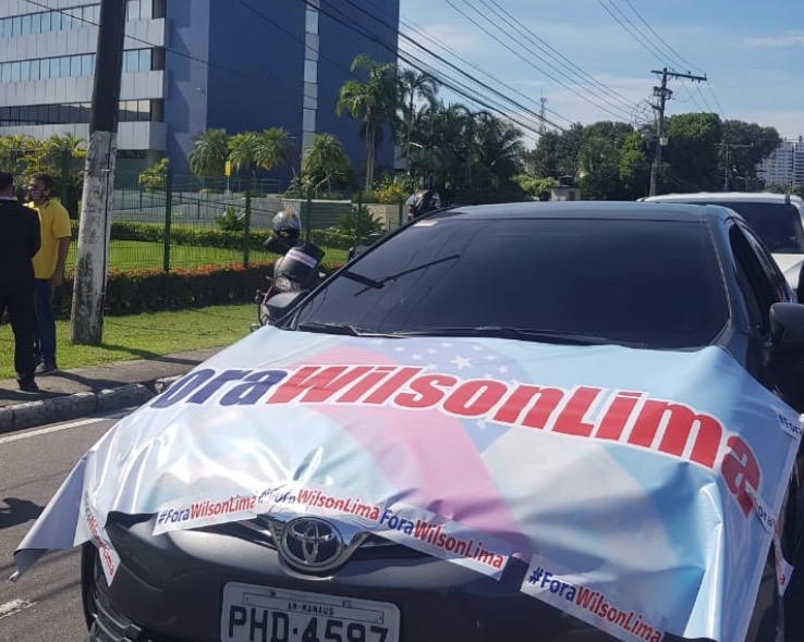 População participa de carreata pedindo impeachment do governador Wilson Lima