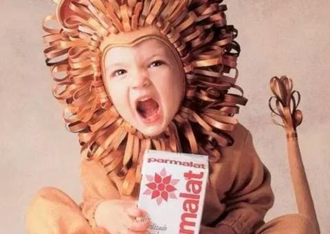 Lembra dele? O ‘leão da Parmalat’ cresceu e virou um 'homão'; veja vídeo