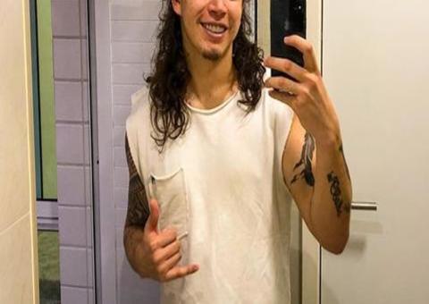 Whindersson Nunes e deputado do PSL batem boca na web: ‘tu é um fraco’