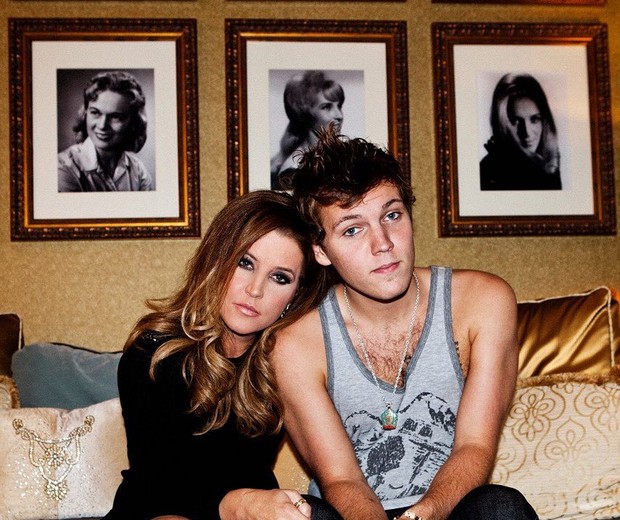 Neto de Elvis Presley é encontrado morto aos 27 anos 