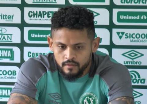 Atacante Roberto, da Chapecoense, é internado com Covid-19