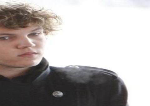 Neto de Elvis Presley, Benjamin Keough, é encontrado morto em casa