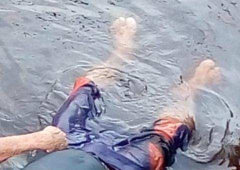 Com rosto desfigurado, homem surge boiando às margens da Feira Manaus Moderna 