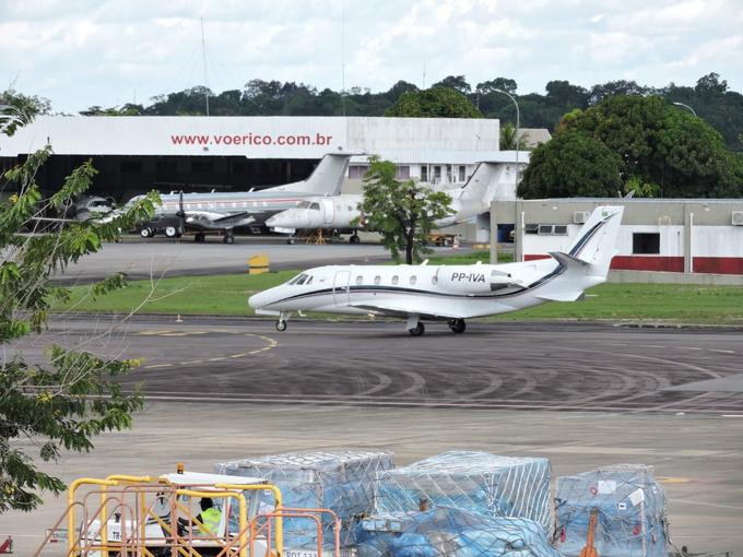 Governo do Amazonas é investigado por suspeita de alugar aviões sem contrato formal 