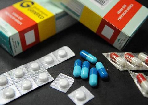 Governo zera tarifas de 34 medicamentos usados no combate à covid-19