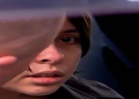 Caso Emilly: Menina diz que ficou trancada em quarto e foi alimentada somente com biscoitos 