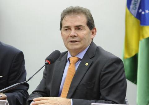 Operação da PF cumpre mandado contra deputado Paulinho da Força