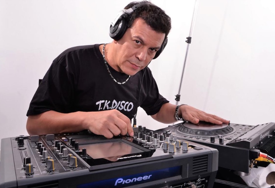 Festa ‘drive-in’ agita o sábado com hits dos anos 70 a 90 em Manaus