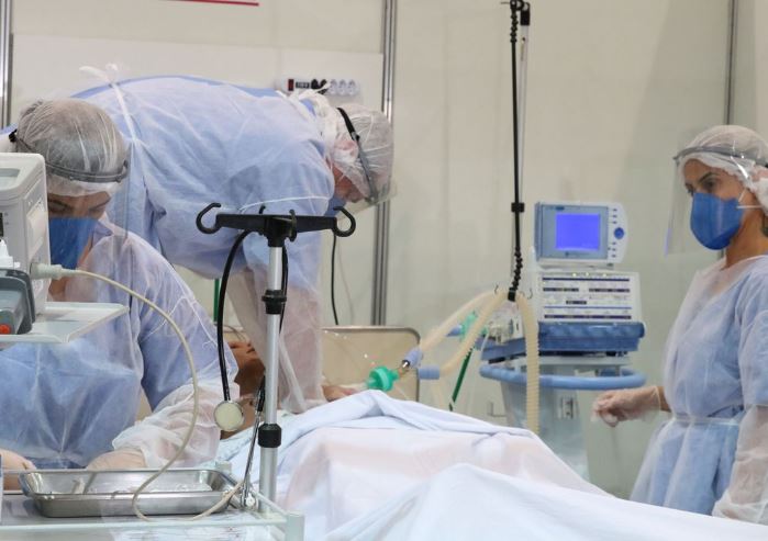 Indenização para profissional da saúde afetado por covid-19 é aprovada