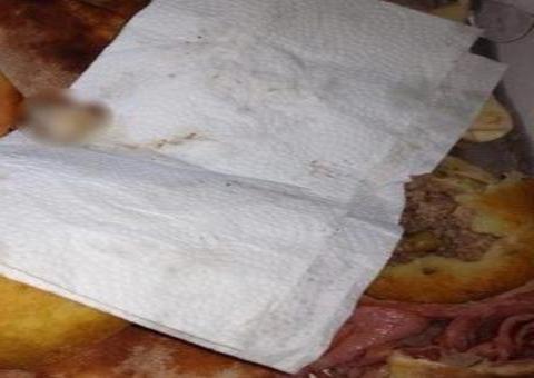 Cozinheiro que perdeu o dedo encontrado em esfirra chegou a procurar o pedaço; ele está abalado 