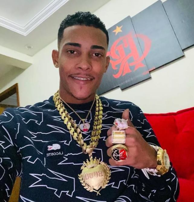 Suspeito de integrar Comando Vermelho, MC Poze tem prisão revogada