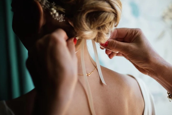 Menina de 12 anos é obrigada a se casar com dois homens em menos de um mês 