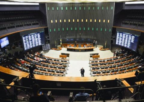 Câmara aprova projeto que proíbe penhora e bloqueio do auxílio emergencial