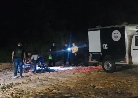 Homem com cabeça arrancada do corpo é encontrado em terreno baldio de Manaus