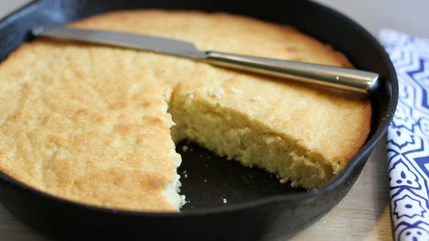 Aprenda a fazer bolo fit de frigideira em 20 minutos