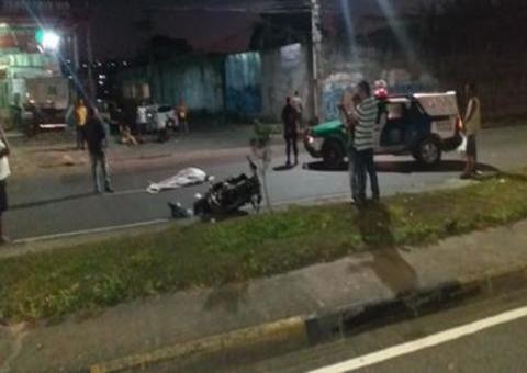 Jovem morre ao ser lançada de motocicleta em acidente em avenida de Manaus