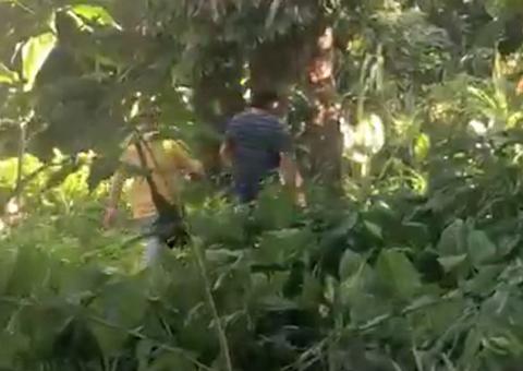 AO VIVO: Corpo de adolescente é encontrado em cova rasa em Manaus