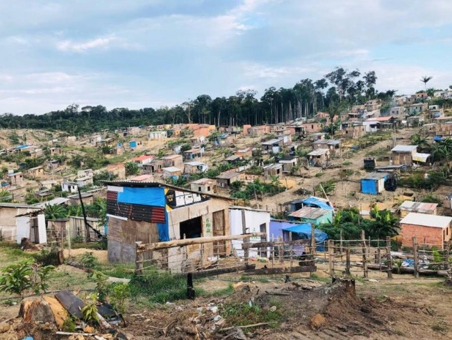Auxílio-moradia de beneficiários do Monte Horebe é renovado em Manaus