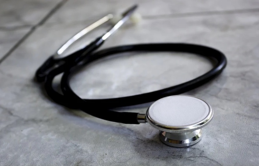 Clínica oferece atendimento médico gratuito em Manaus