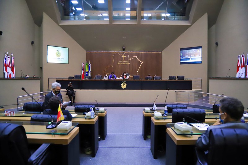 Proposta proíbe Governo do Amazonas de contratar empresas de parentes dos secretários