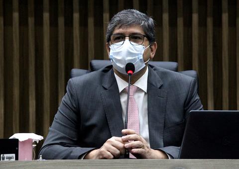 Presidente da Câmara de Manaus passa por cirurgia após engolir espinha de peixe