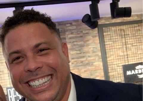 Ronaldo Fenômeno abaixa preço e vende mansão por 16 milhões; veja fotos