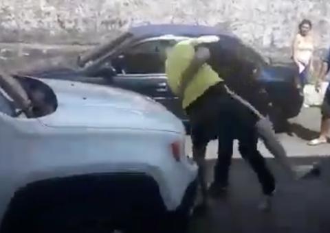 Oficial de Justiça é agredido a socos por advogado ao tentar confiscar carro em Manaus