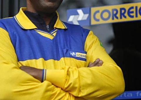 Funcionários dos Correios cobram decisão do STF e ameaçam greve