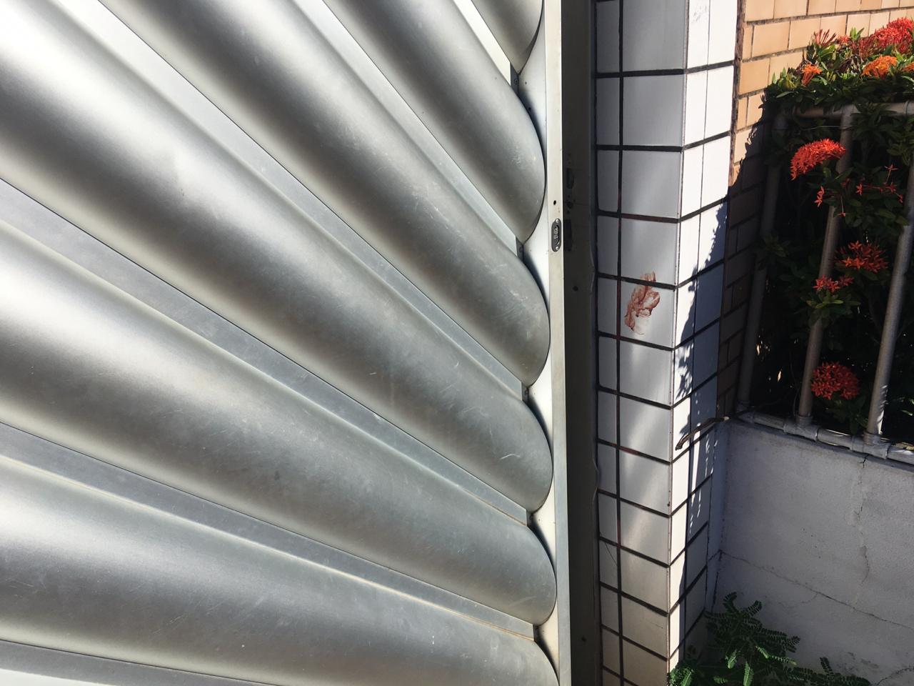 Assaltante invade aniversário e acaba morto a pauladas por convidados em Manaus