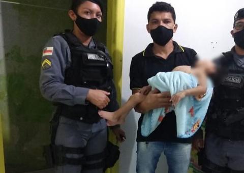 Mãe vai para festa e abandona bebê com microcefalia em casa no Amazonas 