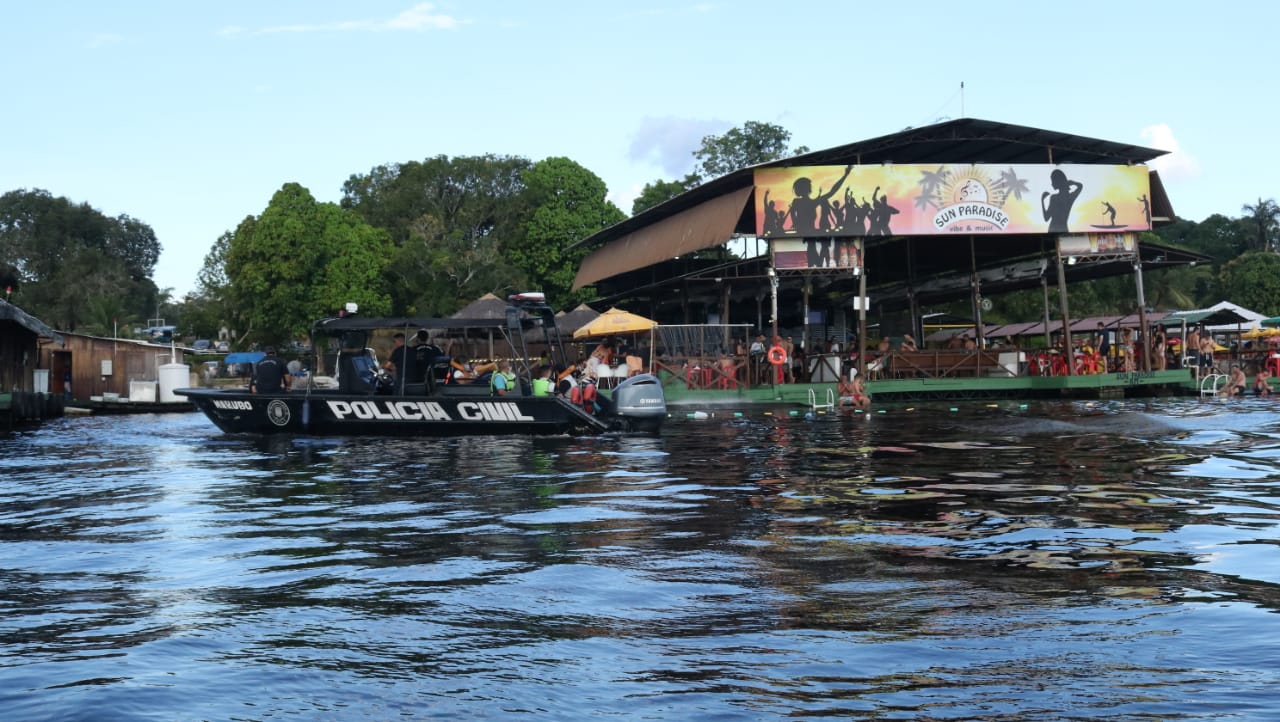 Quatro estabelecimentos são fechados durante fiscalização em Manaus