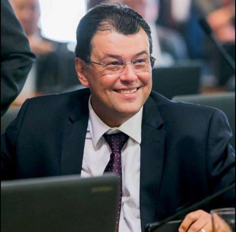 Eduardo Braga é um dos 100 mais influentes do Congresso Nacional