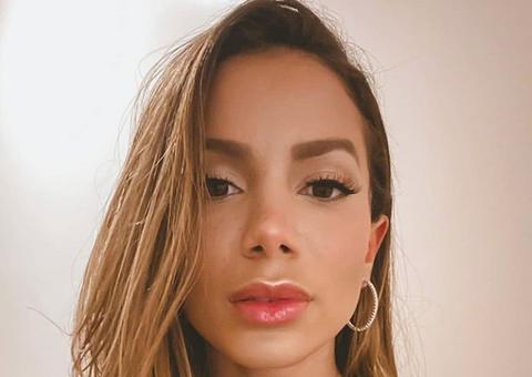 Anitta detona Bolsonaro em live: ‘governa só para os que pensam como ele’