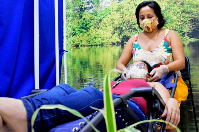 Servidores da saúde têm sessão de relaxamento e fisioterapia na Susam