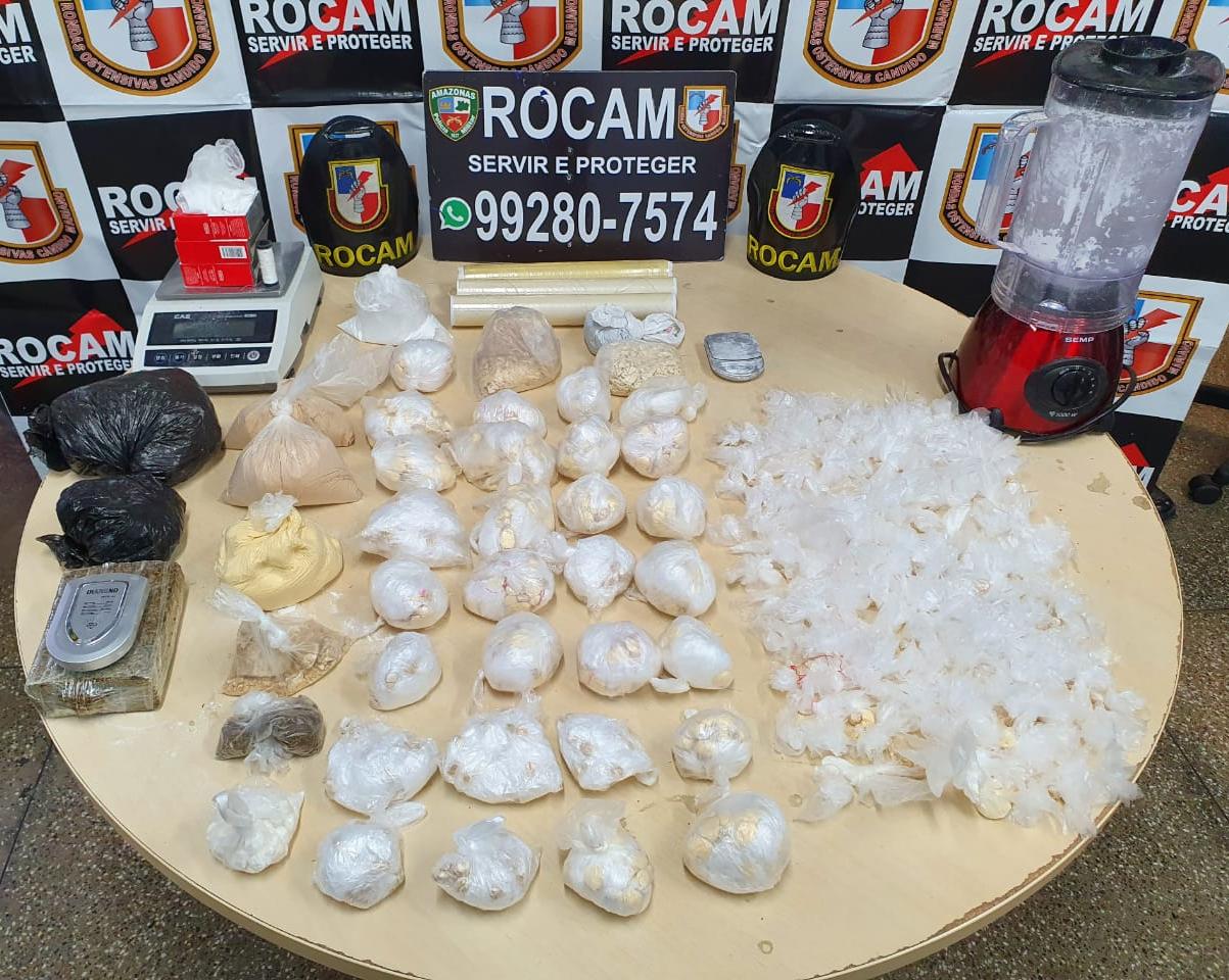 Jovem é preso em casa usada como laboratório de drogas em Manaus 