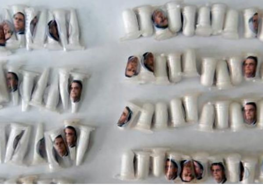 'BolsoBeck': Traficantes usam foto de Bolsonaro em drogas