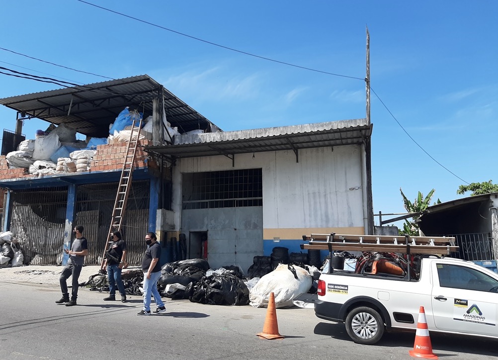 Empresa é flagrada furtando energia na zona Leste de Manaus e dois são detidos 