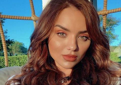 Rafa Kalimann tem bumbum abocanhado por cachorro em vídeo