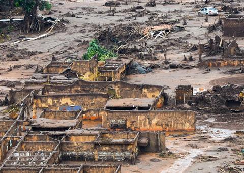 Justiça determina indenizações de até R$ 94 mil aos atingidos do desastre em Mariana