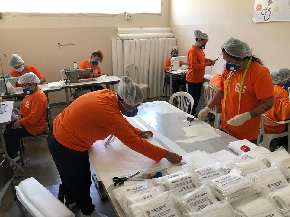 Presídio feminino do Amazonas está com 100% das internas trabalhando, diz Seap