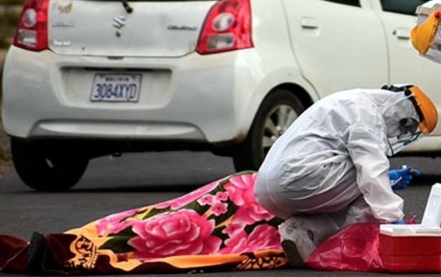 Centenas de corpos de vítimas da Covid-19 são retirados de ruas e casas na Bolívia