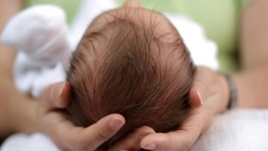 Mãe abandona bebê com microcefalia e desaparece no Amazonas
