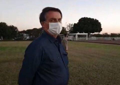 Bolsonaro volta a testar positivo para covid-19 em terceiro exame