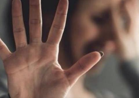 Grávida de 9 meses é espancada pelo companheiro após chamá-lo de 'corno'