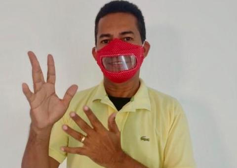 Com uso da Libras, professor da UEA faz vídeo sobre covid-19 para surdos